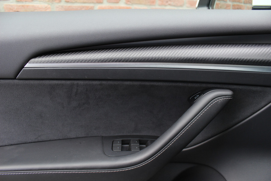 Tesla Model 3 Standard RWD Plus 60 kWh / SOH 93,5% / FACELIFT / Autopilot / Panoramadak / Camera / Leder / 19'' / Leder / Premium Audio / Warmtepomp
