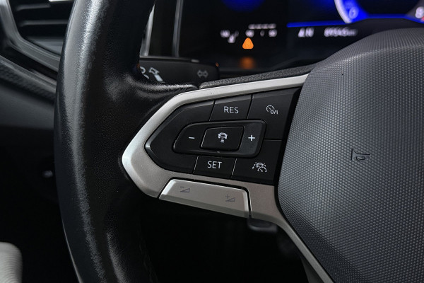 Volkswagen Polo 1.0 TSI Life Business (STOELVERWARMING, CAMERA, CRUISE ADAPTIEF, NAVIGATIE, PARKEERSENSOREN)