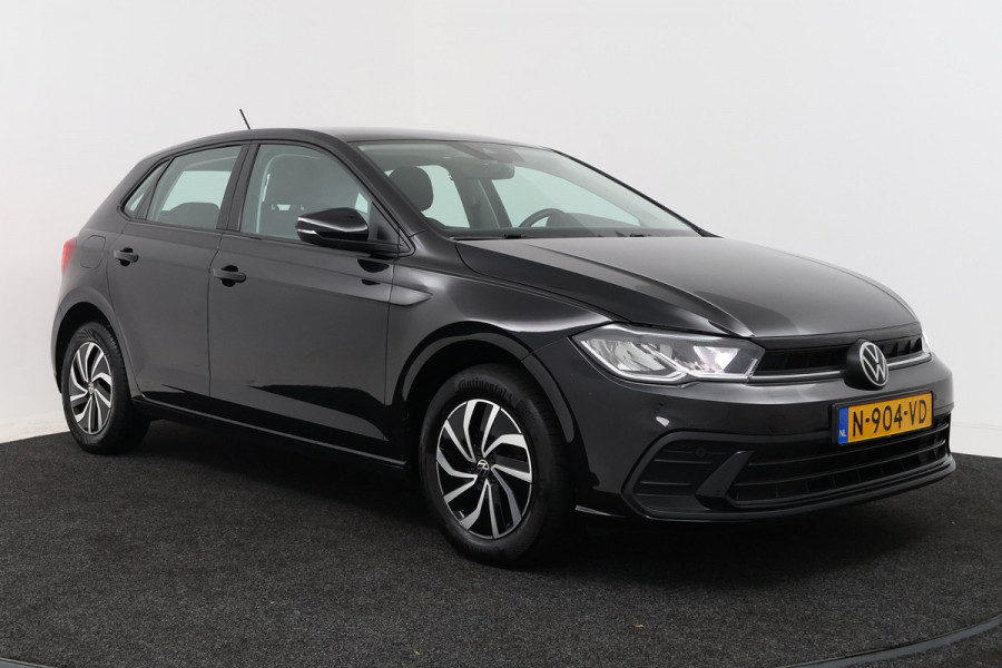 Volkswagen Polo 1.0 TSI Life Business (STOELVERWARMING, CAMERA, CRUISE ADAPTIEF, NAVIGATIE, PARKEERSENSOREN)