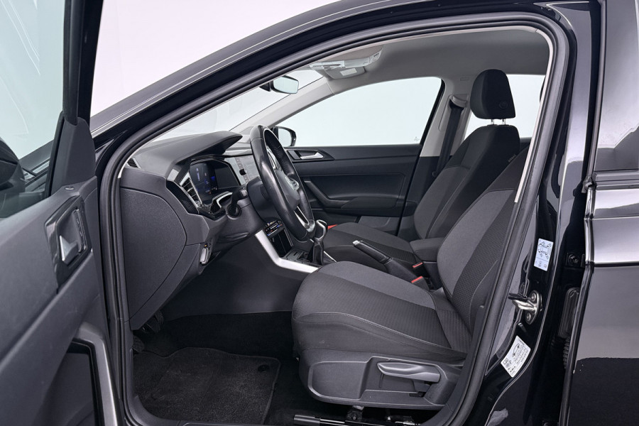 Volkswagen Polo 1.0 TSI Life Business (STOELVERWARMING, CAMERA, CRUISE ADAPTIEF, NAVIGATIE, PARKEERSENSOREN)