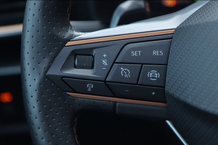 CUPRA Formentor 1.4 e-Hybrid VZ / PANO / ACC / KEYLESS / CAMERA / STUUR+STOELVERW