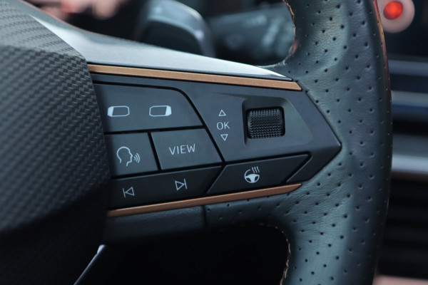 CUPRA Formentor 1.4 e-Hybrid VZ / PANO / ACC / KEYLESS / CAMERA / STUUR+STOELVERW