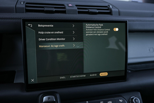 Land Rover Defender 110 2.0 P400e 110 HSE Urban | NL-Auto | Panoramadak | Meridian Sound | 360 Camera | Luchtvering | Stoelverwarming + Ventilatie | Adaptive Cruise Control | Trekhaak |
