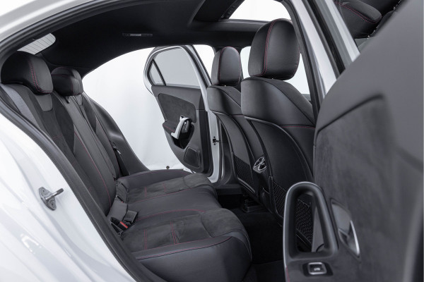 Mercedes-Benz A-Klasse 200 Launch Edition Premium Plus AMG Pano 19''