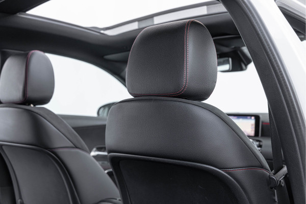 Mercedes-Benz A-Klasse 200 Launch Edition Premium Plus AMG Pano 19''