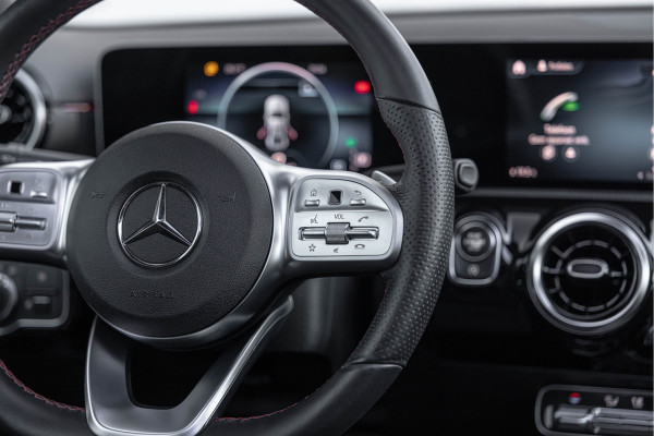 Mercedes-Benz A-Klasse 200 Launch Edition Premium Plus AMG Pano 19''