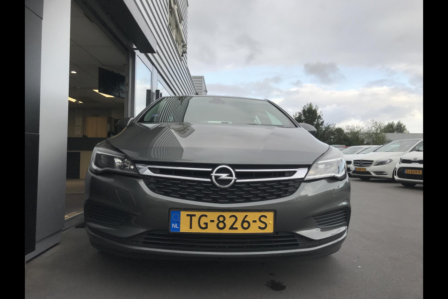 Opel Astra 1.0 Business+ Navi