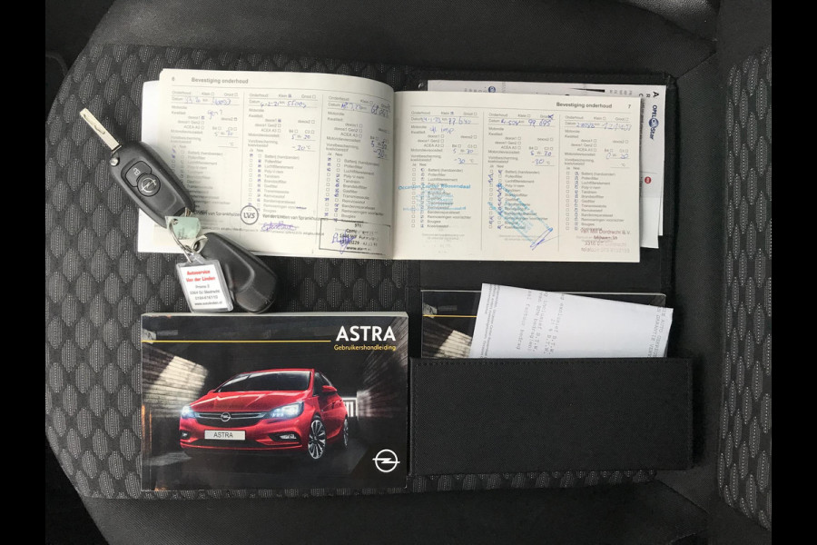 Opel Astra 1.0 Business+ Navi