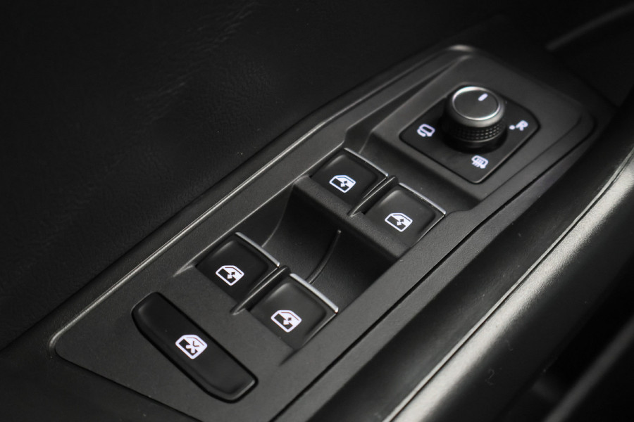 Volkswagen T-Roc 2.0 TSI 4Motion Sport Business R Panoramadak, Beats Audio, ACC, Virtual Cockpit, Camera, Trekhaak, 19''