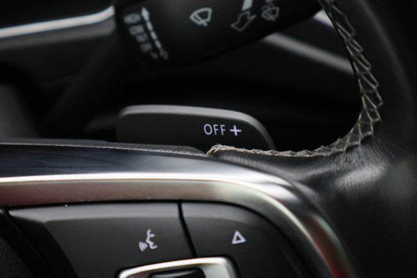 Volkswagen T-Roc 2.0 TSI 4Motion Sport Business R Panoramadak, Beats Audio, ACC, Virtual Cockpit, Camera, Trekhaak, 19''