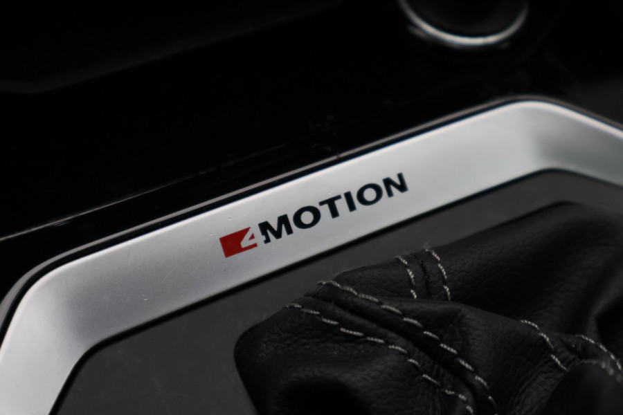 Volkswagen T-Roc 2.0 TSI 4Motion Sport Business R Panoramadak, Beats Audio, ACC, Virtual Cockpit, Camera, Trekhaak, 19''