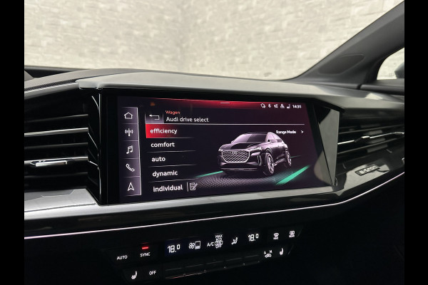 Audi Q4 Sportback e-tron 40 S-Line 77 kWh | Sportstoelen | SOH 98,5 % | H-Leder | ACC | Lane ass. | Virtual + | Black-Optic | Stoelverwarming | Camera | Matrix-Led | Getint Glas | Zwarte Hemelbekleding | MMi+ | 3-Zone Clima | Bovag Garantie |