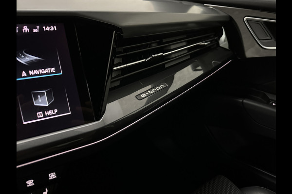 Audi Q4 Sportback e-tron 40 S-Line 77 kWh | Sportstoelen | SOH 98,5 % | H-Leder | ACC | Lane ass. | Virtual + | Black-Optic | Stoelverwarming | Camera | Matrix-Led | Getint Glas | Zwarte Hemelbekleding | MMi+ | 3-Zone Clima | Bovag Garantie |