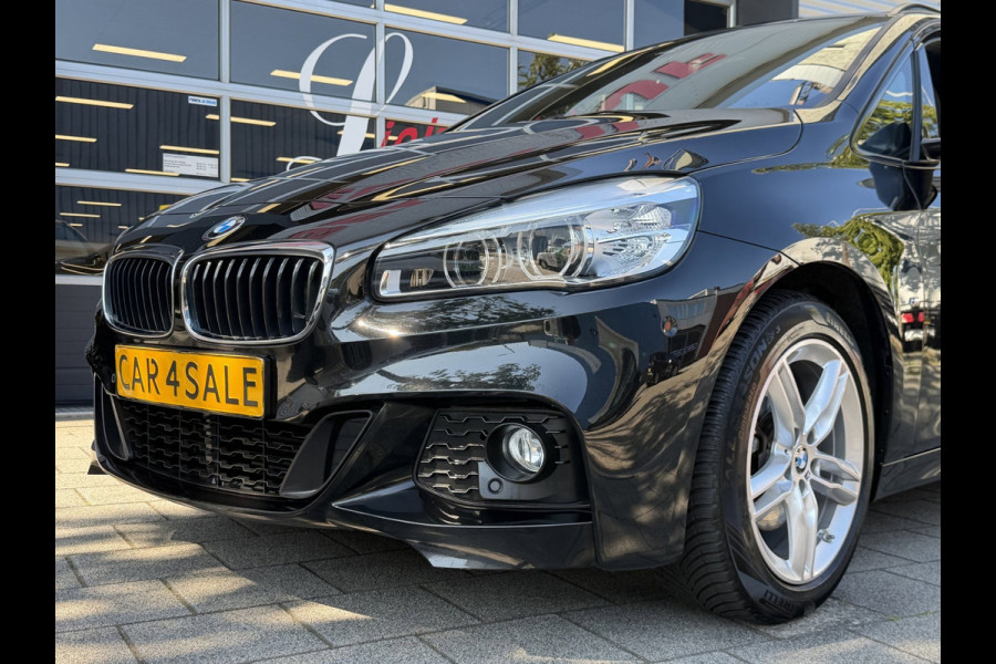 BMW 2 Serie Active Tourer 218i M- Sport - Navigatie I Airco I Sport pakket I LED I PDC I Trekhaak I Dealer onderhouden