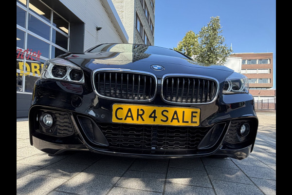BMW 2 Serie Active Tourer 218i M- Sport - Navigatie I Airco I Sport pakket I LED I PDC I Trekhaak I Dealer onderhouden