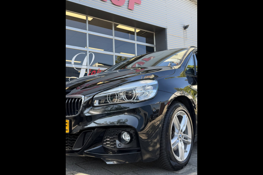 BMW 2 Serie Active Tourer 218i M- Sport - Navigatie I Airco I Sport pakket I LED I PDC I Trekhaak I Dealer onderhouden