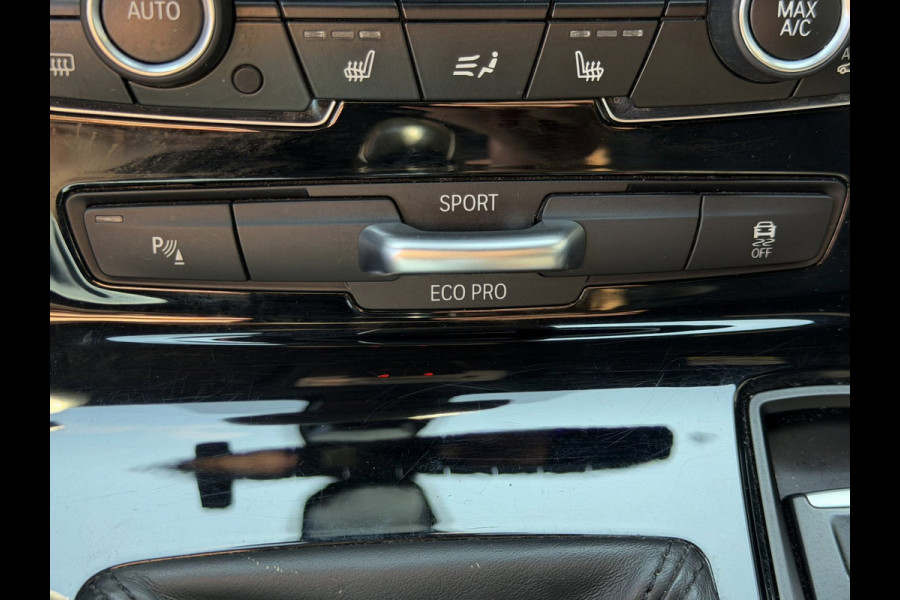 BMW 2 Serie Active Tourer 218i M- Sport - Navigatie I Airco I Sport pakket I LED I PDC I Trekhaak I Dealer onderhouden