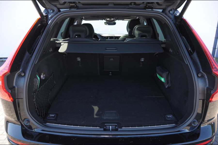 Volvo XC60 T8 455PK Automaat AWD Ultra Black Edition / stoelmassage - en ventilatie / Head-up display/ Harman Kardon audio/ BLIS/ Elektrischbedienbare stoelen met geheugen / Panoramadak/ Adaptive cruise control/ Pilot assist/ Apple Carplay/ Android auto/