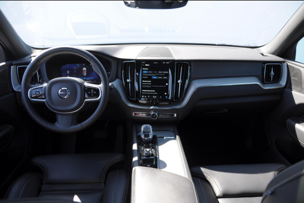 Volvo XC60 T8 455PK Automaat AWD Ultra Black Edition / stoelmassage - en ventilatie / Head-up display/ Harman Kardon audio/ BLIS/ Elektrischbedienbare stoelen met geheugen / Panoramadak/ Adaptive cruise control/ Pilot assist/ Apple Carplay/ Android auto/