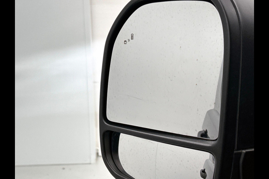 Ford Transit Custom 300 2.0 TDCI L2H1 Trend Nieuw Model Automaat Ford Transit Custom 300 2.0 TDCI L2H1 Trend NM Automaat Navigatie Parkeersensoren Camera
