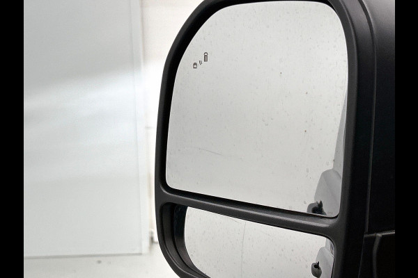 Ford Transit Custom 300 2.0 TDCI L2H1 Trend Nieuw Model Automaat Ford Transit Custom 300 2.0 TDCI L2H1 Trend NM Automaat Navigatie Parkeersensoren Camera