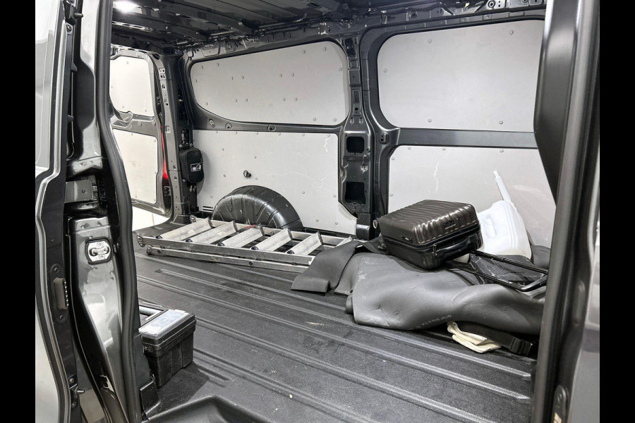 Ford Transit Custom 300 2.0 TDCI L2H1 Trend Nieuw Model Automaat Ford Transit Custom 300 2.0 TDCI L2H1 Trend NM Automaat Navigatie Parkeersensoren Camera