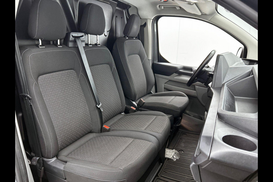 Ford Transit Custom 300 2.0 TDCI L2H1 Trend Nieuw Model Automaat Ford Transit Custom 300 2.0 TDCI L2H1 Trend NM Automaat Navigatie Parkeersensoren Camera