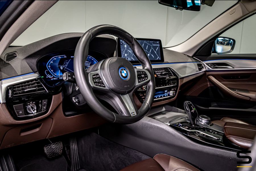 BMW 5 Serie Touring 530e|Cam|Pano|Comfort|HUD|Acc+|Nappa|APK