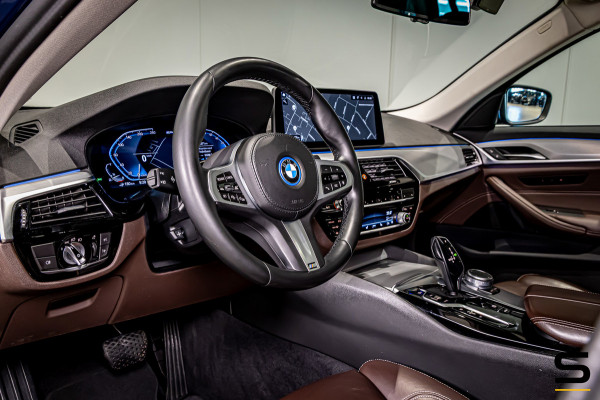 BMW 5 Serie Touring 530e|Cam|Pano|Comfort|HUD|Acc+|Nappa|APK