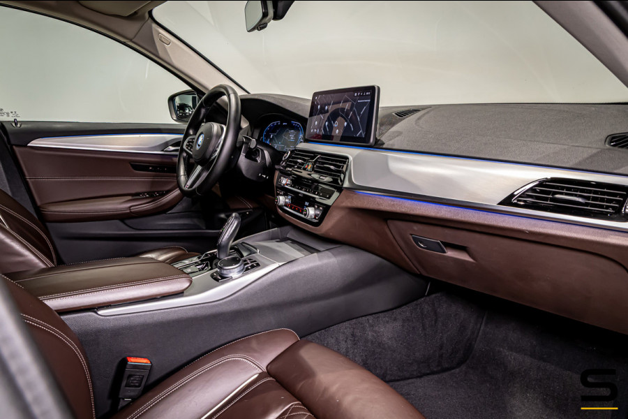 BMW 5 Serie Touring 530e|Cam|Pano|Comfort|HUD|Acc+|Nappa|APK