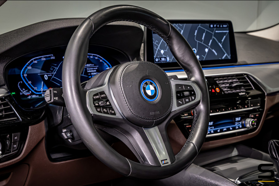 BMW 5 Serie Touring 530e|Cam|Pano|Comfort|HUD|Acc+|Nappa|APK