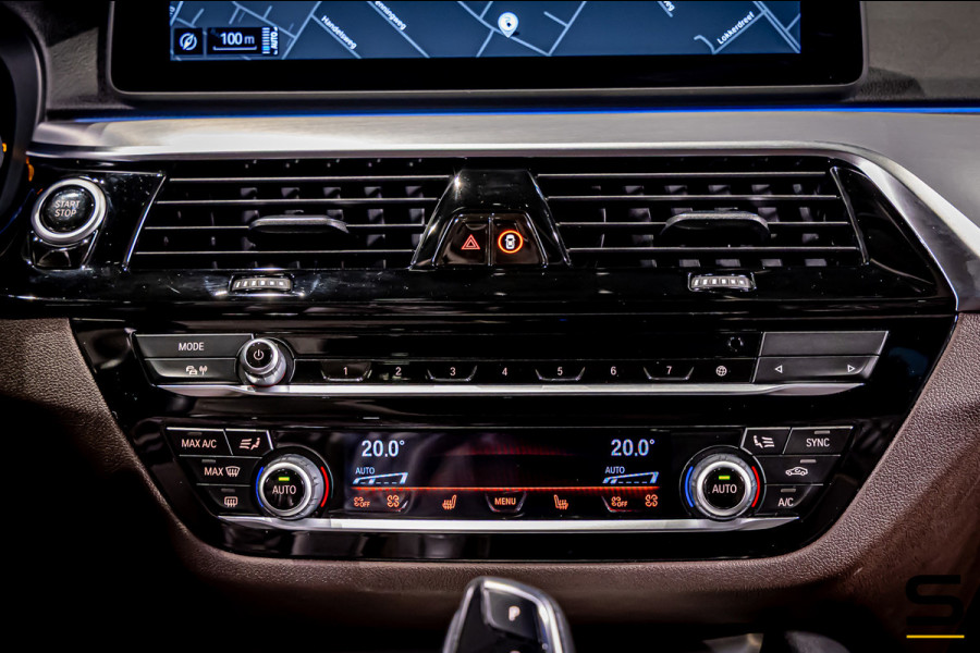 BMW 5 Serie Touring 530e|Cam|Pano|Comfort|HUD|Acc+|Nappa|APK
