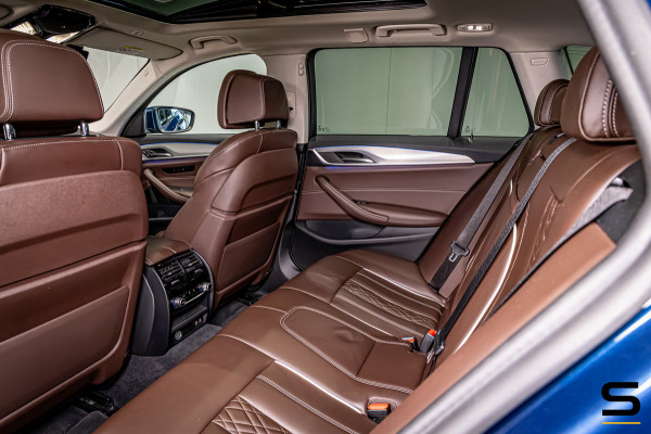 BMW 5 Serie Touring 530e|Cam|Pano|Comfort|HUD|Acc+|Nappa|APK