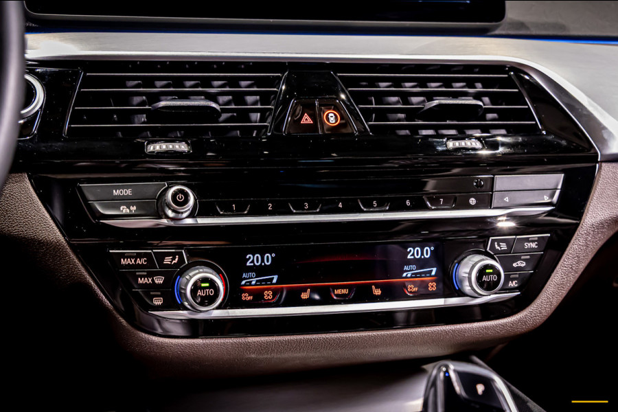 BMW 5 Serie Touring 530e|Cam|Pano|Comfort|HUD|Acc+|Nappa|APK