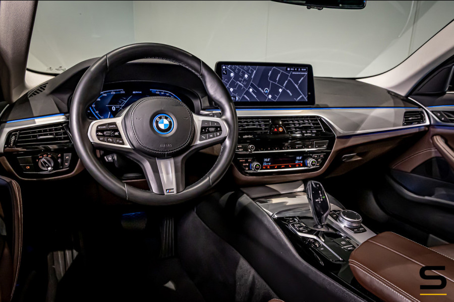 BMW 5 Serie Touring 530e|Cam|Pano|Comfort|HUD|Acc+|Nappa|APK