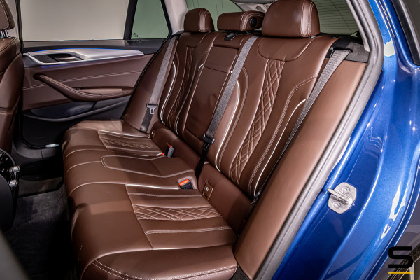 BMW 5 Serie Touring 530e|Cam|Pano|Comfort|HUD|Acc+|Nappa|APK