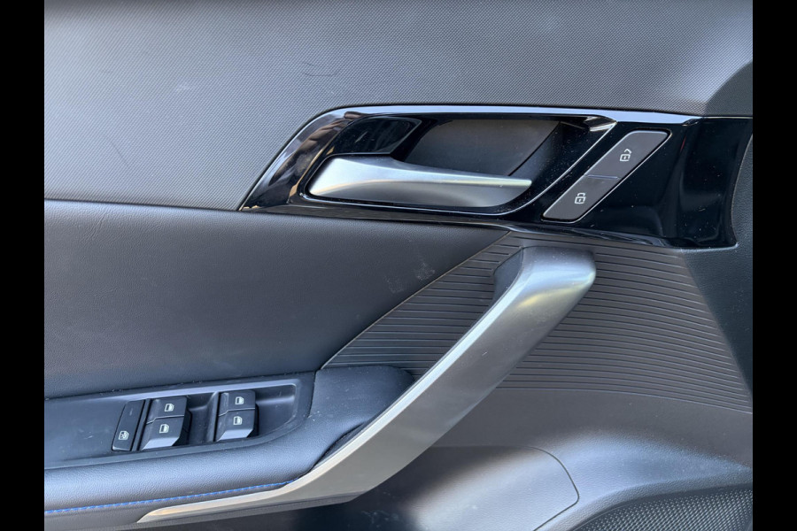 MG Mg4 electric Luxury 64 kWh LONG RANGE | SOH 97% | 8000KM |  360° CAMERA | STOEL & STUURVERWARMING | 7 JAAR MG GARANTIE T/M 02-2031 | ELEKTRISCHE STOEL | DODEHOEK SENSOR | ADAPTIVE CRUISE CONTROL|