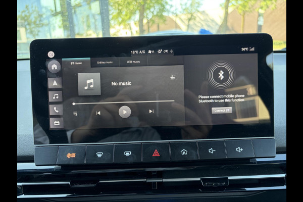 MG Mg4 electric Luxury 64 kWh LONG RANGE | SOH 97% | 8000KM |  360° CAMERA | STOEL & STUURVERWARMING | 7 JAAR MG GARANTIE T/M 02-2031 | ELEKTRISCHE STOEL | DODEHOEK SENSOR | ADAPTIVE CRUISE CONTROL|