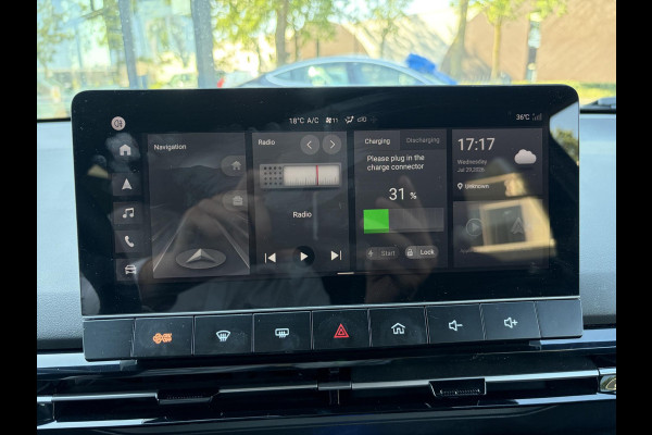 MG Mg4 electric Luxury 64 kWh LONG RANGE | SOH 97% | 8000KM |  360° CAMERA | STOEL & STUURVERWARMING | 7 JAAR MG GARANTIE T/M 02-2031 | ELEKTRISCHE STOEL | DODEHOEK SENSOR | ADAPTIVE CRUISE CONTROL|
