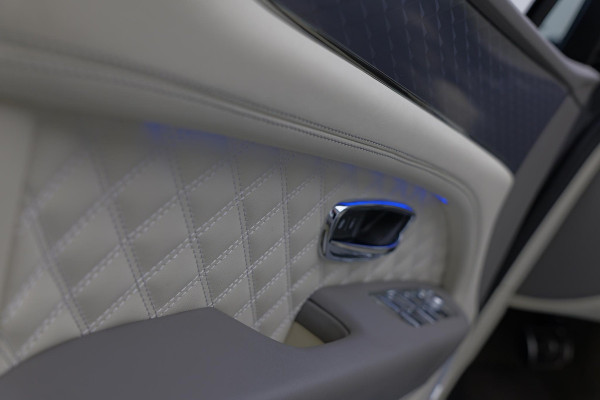 Bentley Bentayga 3.0 V6 Hybrid |Naim|Panorama|Carbon|BTW|