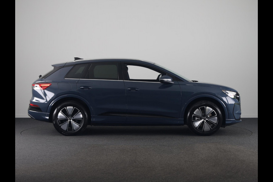 Audi Q4 e-tron Advanced edition 82 kWh 286 PK | Techniekpakket plus | Privacy glas | Trekhaak | Exterieurdetails carross.kleur |