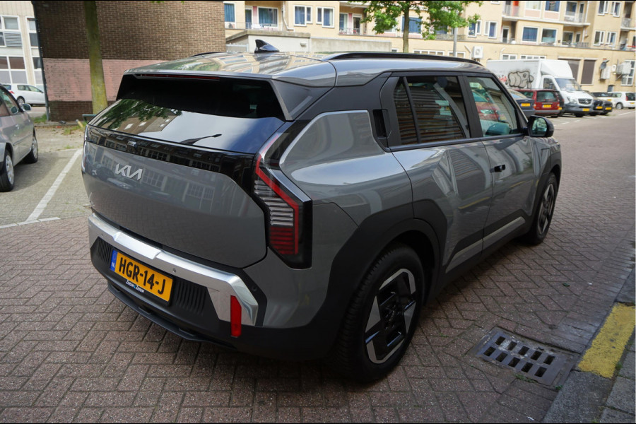 Kia EV3 Plus 81.4 kWh | Adaptieve cruise + Lane dep | 605km WLTP | Apple Carplay | Verwarde stoelen + stuurwiel | Keyless |