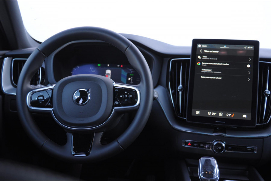 Volvo XC60 T8 455PK Automaat AWD Plus Black Edition / Adaptieve cruise control / BLIS / Panoramadak / Stoel - en stuurverwarming / Keyless entry / Elektrische stoelen / Parkeersensoren met 360 camera