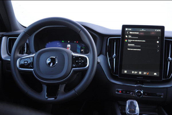 Volvo XC60 T8 455PK Automaat AWD Plus Black Edition / Adaptieve cruise control / BLIS / Panoramadak / Stoel - en stuurverwarming / Keyless entry / Elektrische stoelen / Parkeersensoren met 360 camera
