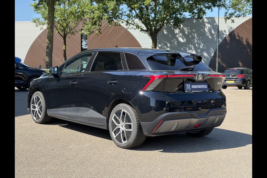 MG Mg4 electric Luxury 64 kWh LONG RANGE | SOH 97% | 15.000KM | 360° CAMERA | STOEL & STUURVERWARMING | 7 JAAR MG GARANTIE T/M 07-2031 | ELEKTRISCHE STOEL | DODEHOEK SENSOR | ADAPTIVE CRUISE CONTROL|