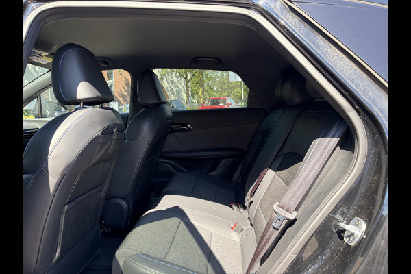MG Mg4 electric Luxury 64 kWh LONG RANGE | SOH 97% | 15.000KM | 360° CAMERA | STOEL & STUURVERWARMING | 7 JAAR MG GARANTIE T/M 07-2031 | ELEKTRISCHE STOEL | DODEHOEK SENSOR | ADAPTIVE CRUISE CONTROL|