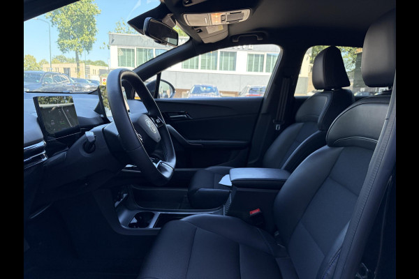 MG Mg4 electric Luxury 64 kWh LONG RANGE | SOH 97% | 15.000KM | 360° CAMERA | STOEL & STUURVERWARMING | 7 JAAR MG GARANTIE T/M 07-2031 | ELEKTRISCHE STOEL | DODEHOEK SENSOR | ADAPTIVE CRUISE CONTROL|