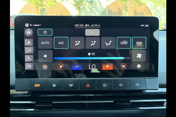 MG Mg4 electric Luxury 64 kWh LONG RANGE | SOH 97% | 15.000KM | 360° CAMERA | STOEL & STUURVERWARMING | 7 JAAR MG GARANTIE T/M 07-2031 | ELEKTRISCHE STOEL | DODEHOEK SENSOR | ADAPTIVE CRUISE CONTROL|