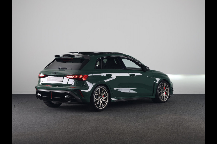 Audi RS 3 SPORTBACK Competition Limited 2.5 FSI 295 kW / 400 PK SB | 586 / 750  gelimiteerde oplage | Audi Exclusive Malachite Green | Panoramadak | Sonos | HUD |