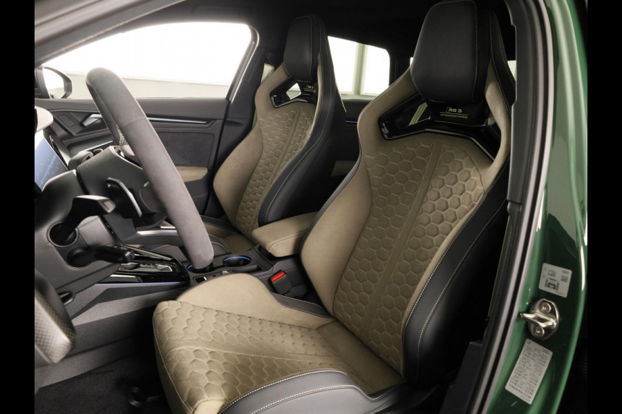 Audi RS 3 SPORTBACK Competition Limited 2.5 FSI 295 kW / 400 PK SB | 586 / 750  gelimiteerde oplage | Audi Exclusive Malachite Green | Panoramadak | Sonos | HUD |